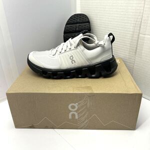 On Cloud Cloudswift Women's White and Black Running Shoes